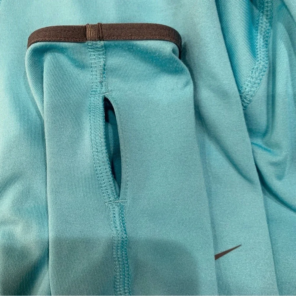 Nike Women‎ Size Medium Dri-Fit Active Long Sleeve